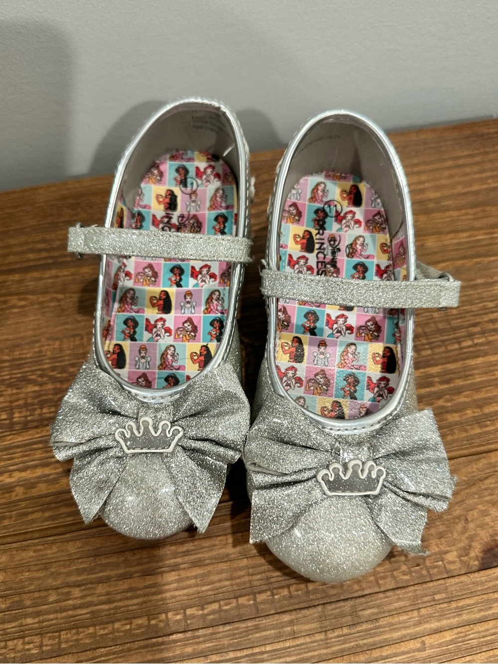 Disney Princess Sliver Glitter Bow Mary Jane Kids Shoes with Crown Accent